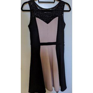 🚨3/$15🚨 Black & Cream Dress (GUC)